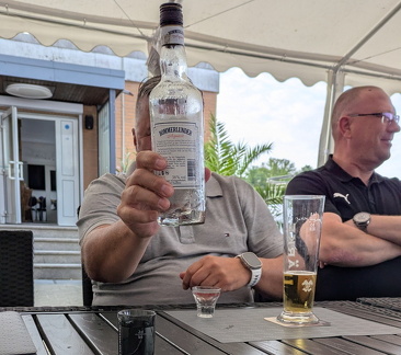 PXL 20250616 180653921.MP~2